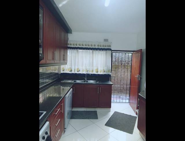 3 BEDROOM HOUSE FOR SALE IN RESERVOIR HILLS